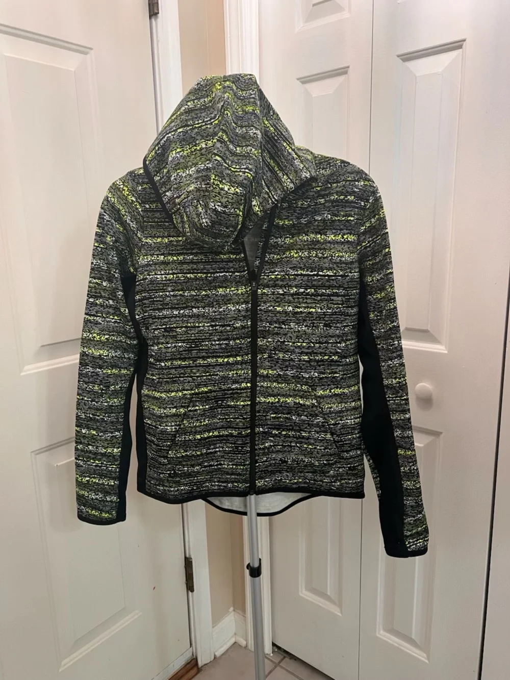 Nike hooded zip