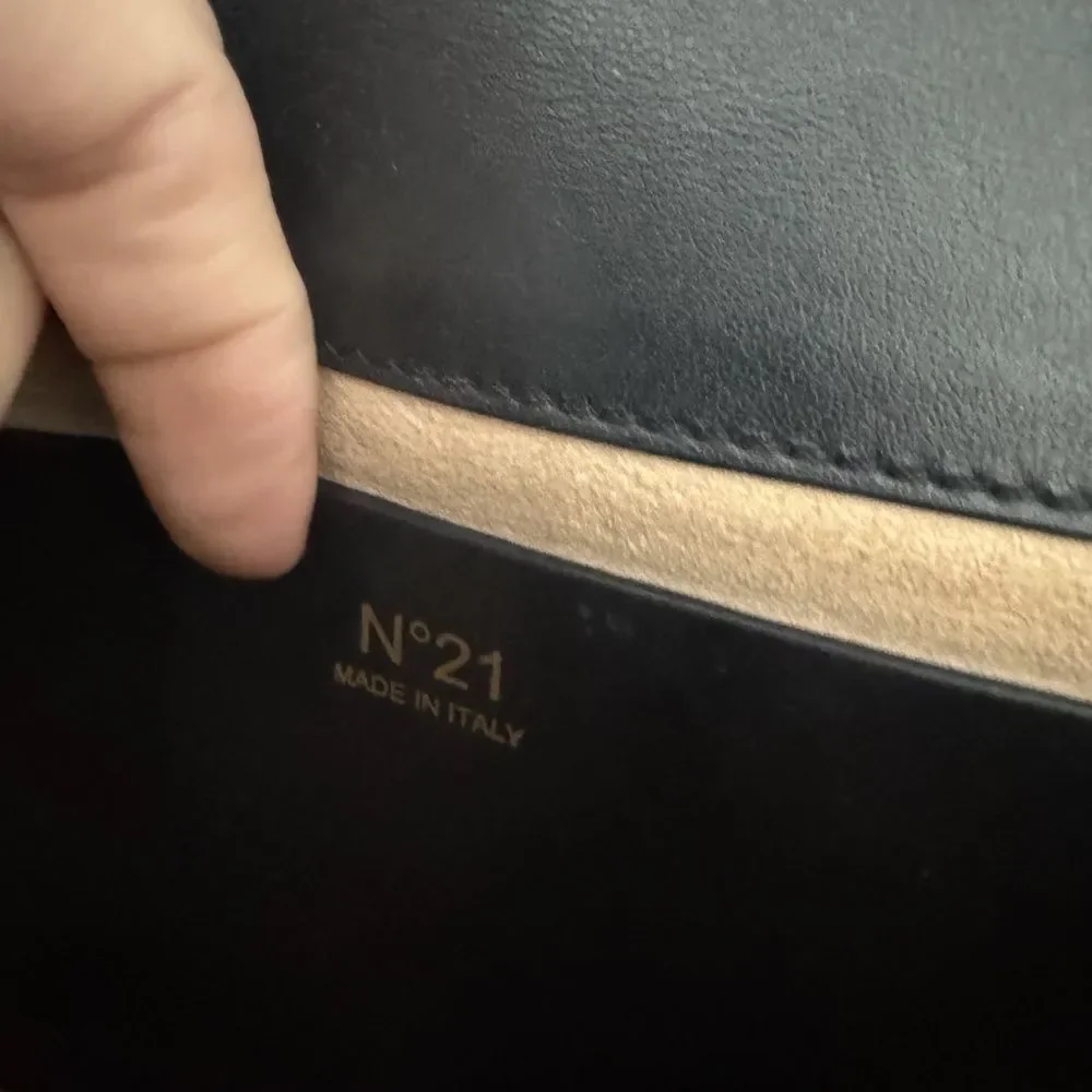 N21 this elegant