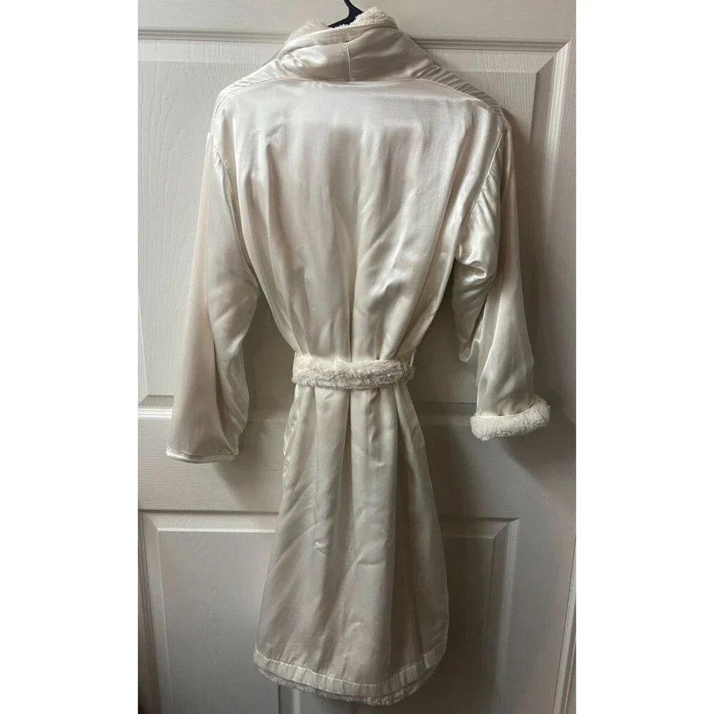 Little Giraffe Robe Girls Youth ages 8-12 Cream Lux Satin & Chenille Luxury Gift