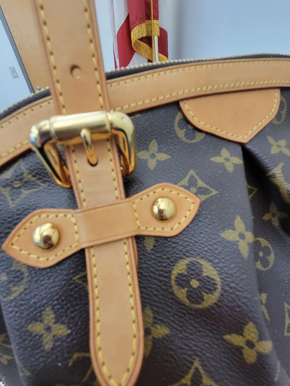 Louis Vuitton Tivoli GM Tote Bag