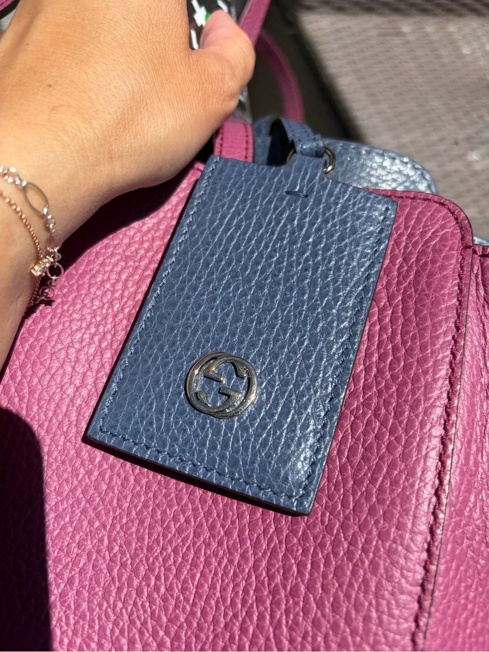 Gucci Leather Swing Tote Medium