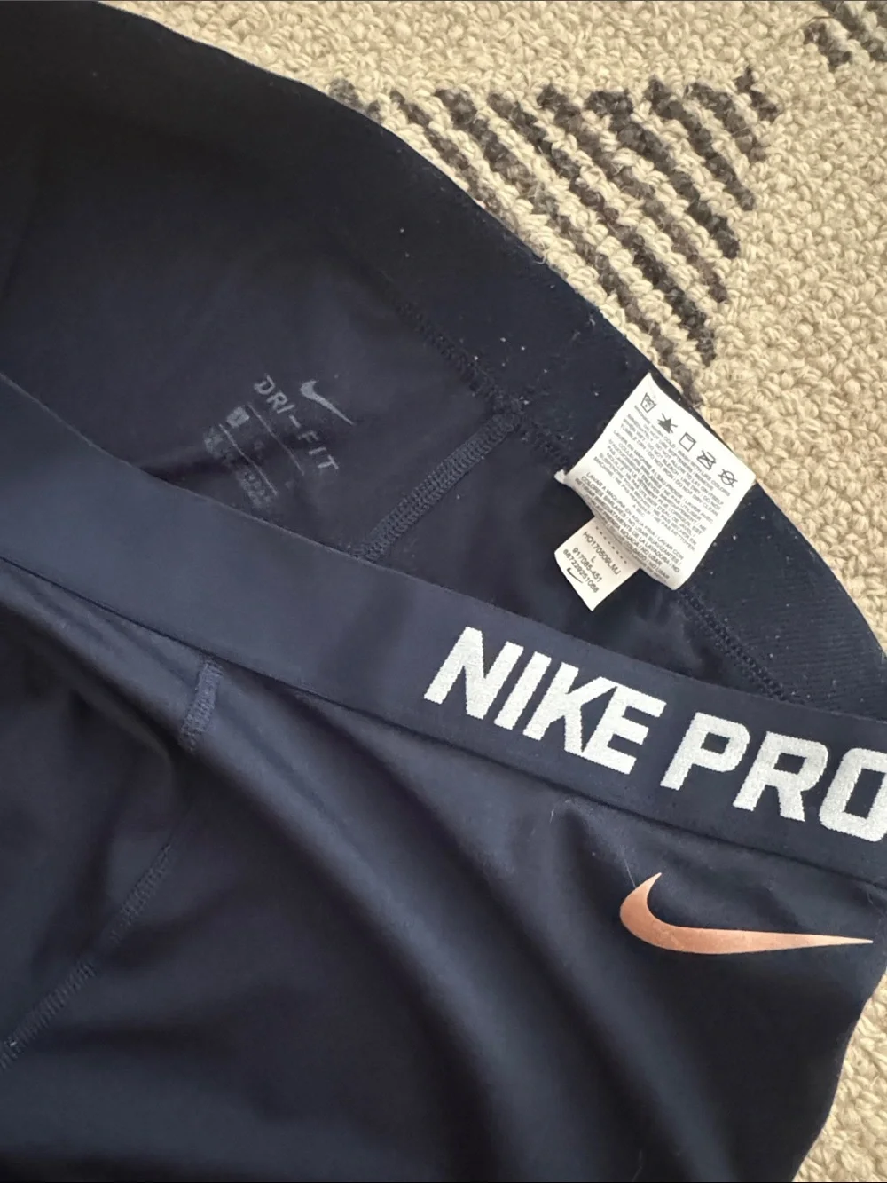 Nike waistband graphic leg