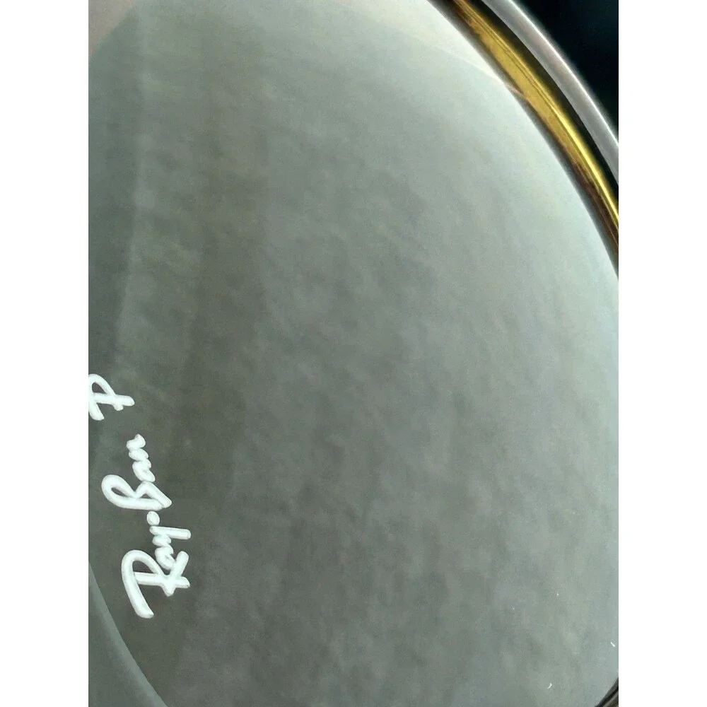 Ray-Ban no scratches