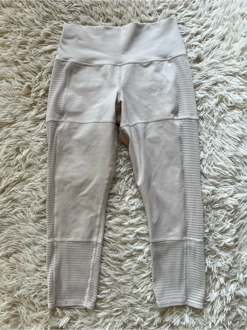 Alo Yoga Off The Grid Capri Leggings