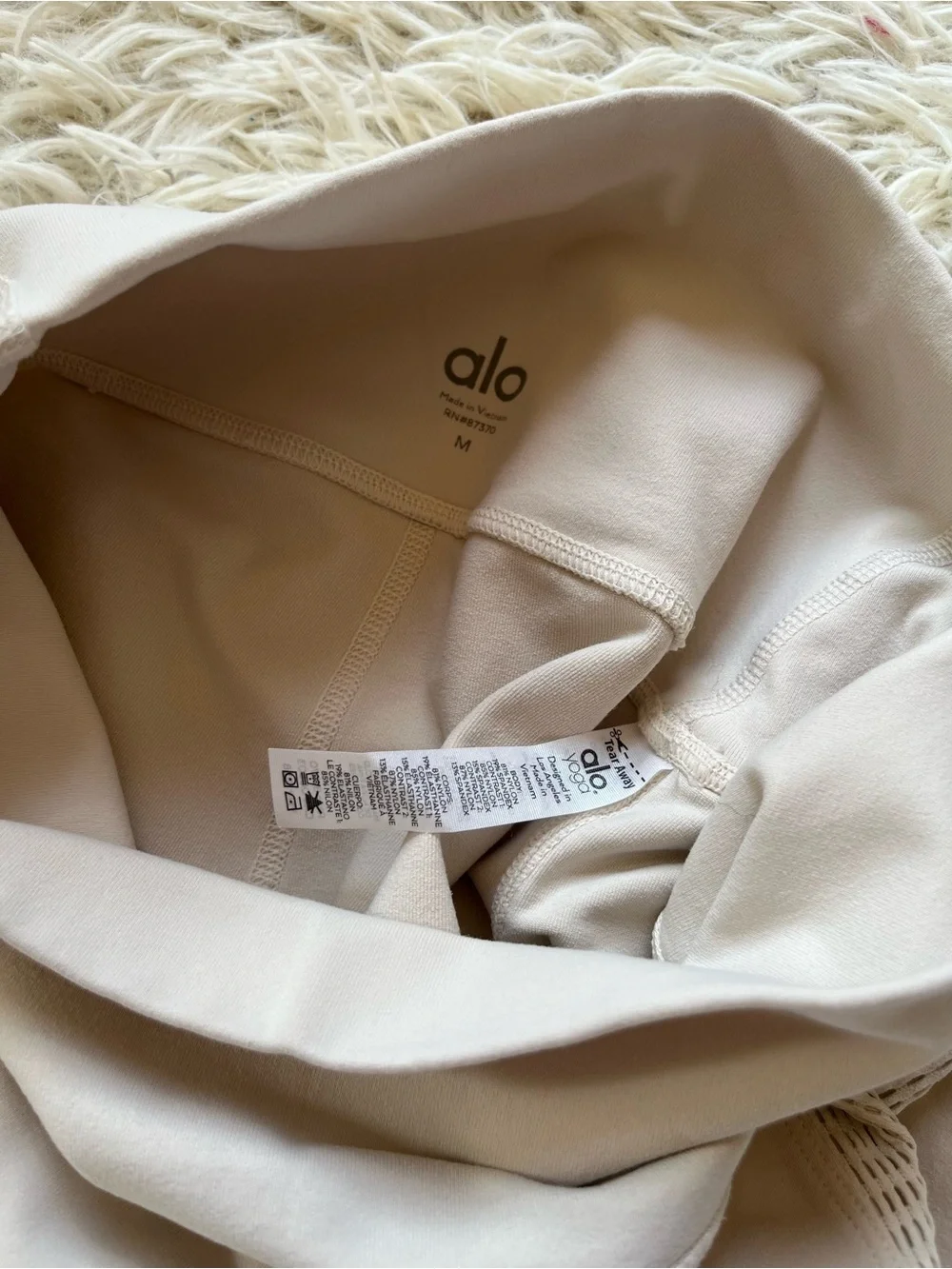 Alo Yoga Off The Grid Capri Leggings