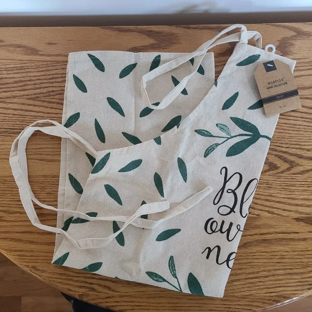 Mabelle Home Collection NEW NWT Printed Bib Apron Bless Our Nest Great For Cooks