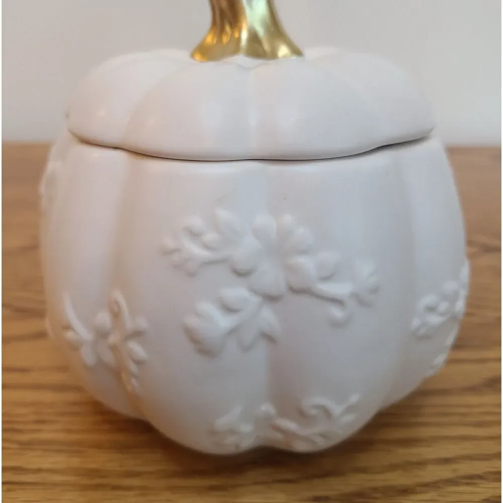 1-800-Flowers white pumpkin