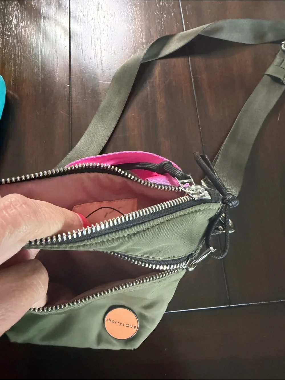 shortyLOVE stylish olive