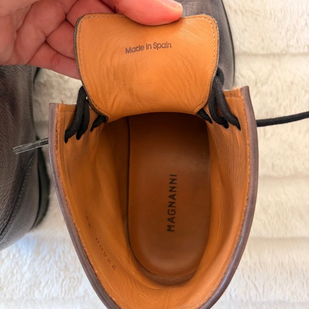 Magnanni authentic lace