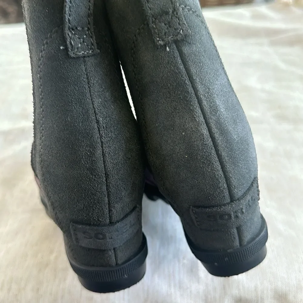 Sorel Joan of Arctic Wedge Chelsea Boots 7