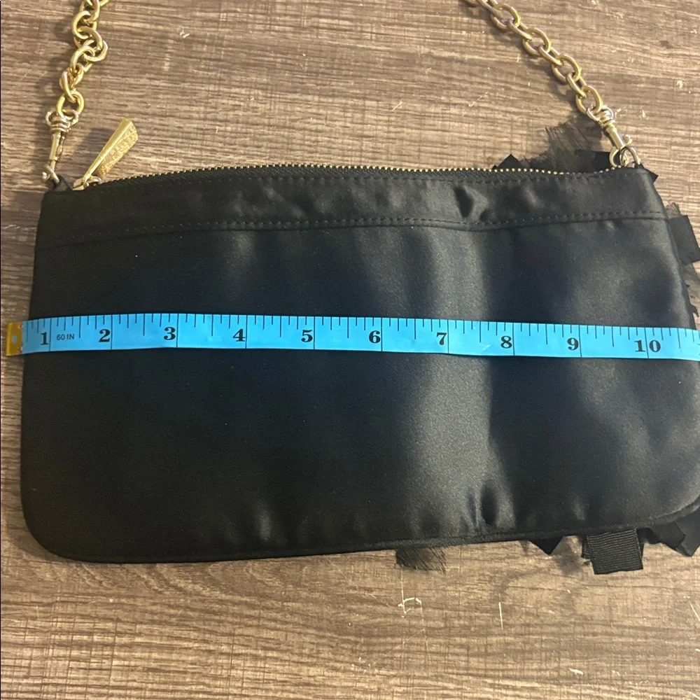 Express stylish black