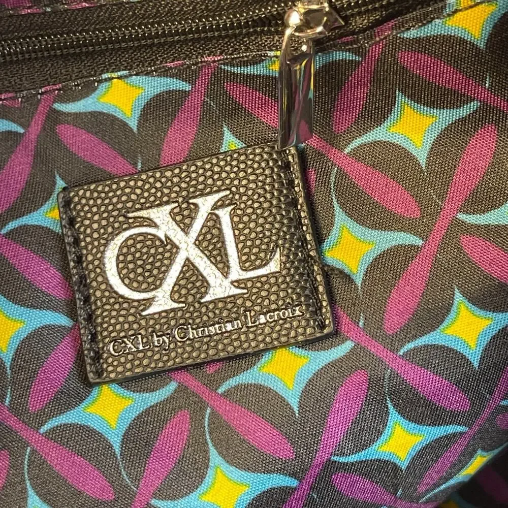 Christian Lacroix pulls #christianlacroix