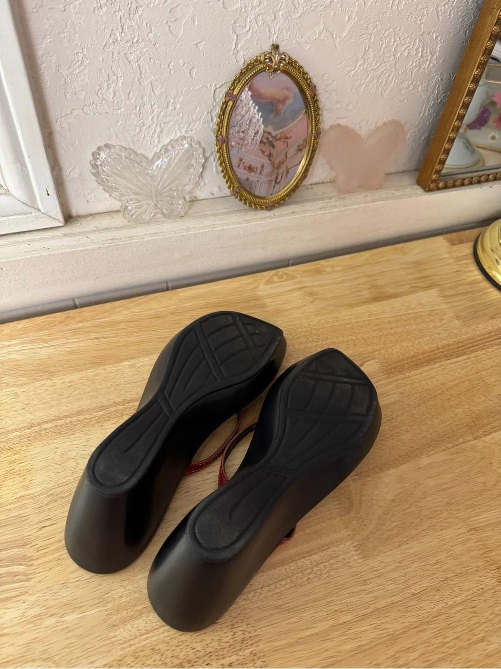 2000’s Hillard & Hanson Chunky Strappy Wedge Sandals Y2K Thong Heels Whimsy Cute