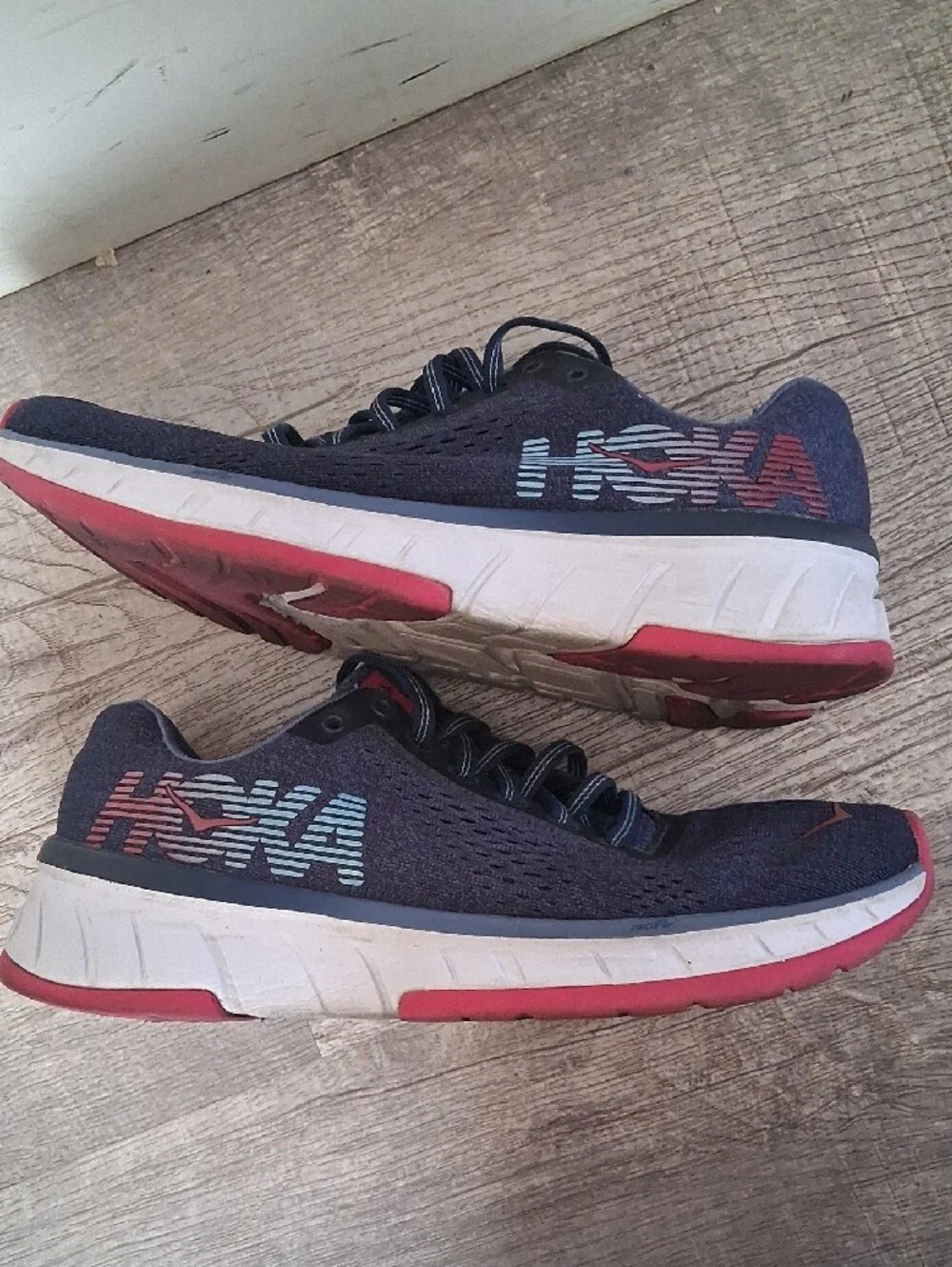 Hoka excellent pair