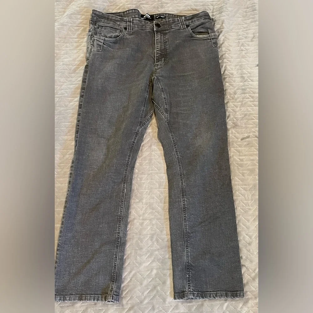 Off the Grid taper fit jeans mens size‎ 38x32 gray pre-owned condition