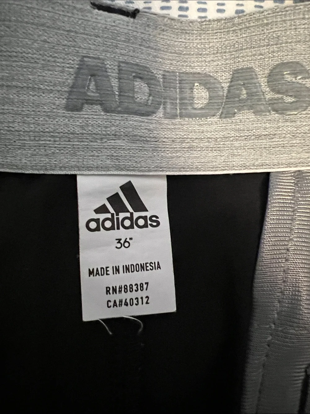 adidas classic black