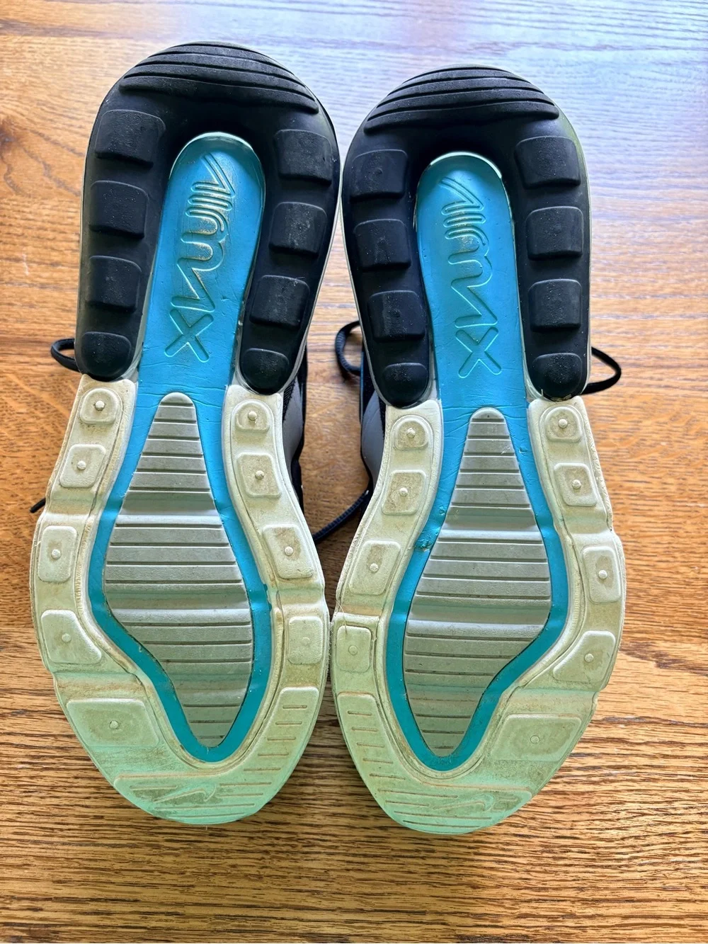 Nike colors please shows