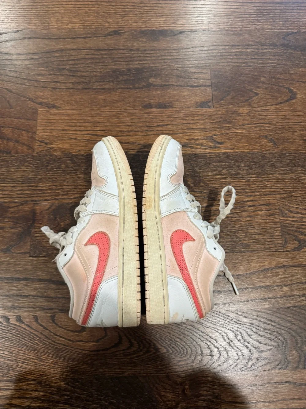 Nike date magic light