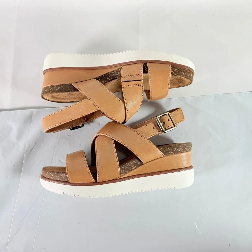 Clarks Lizby Cross Sandal Women 8 Sand Leather Platform Wedge New In Box