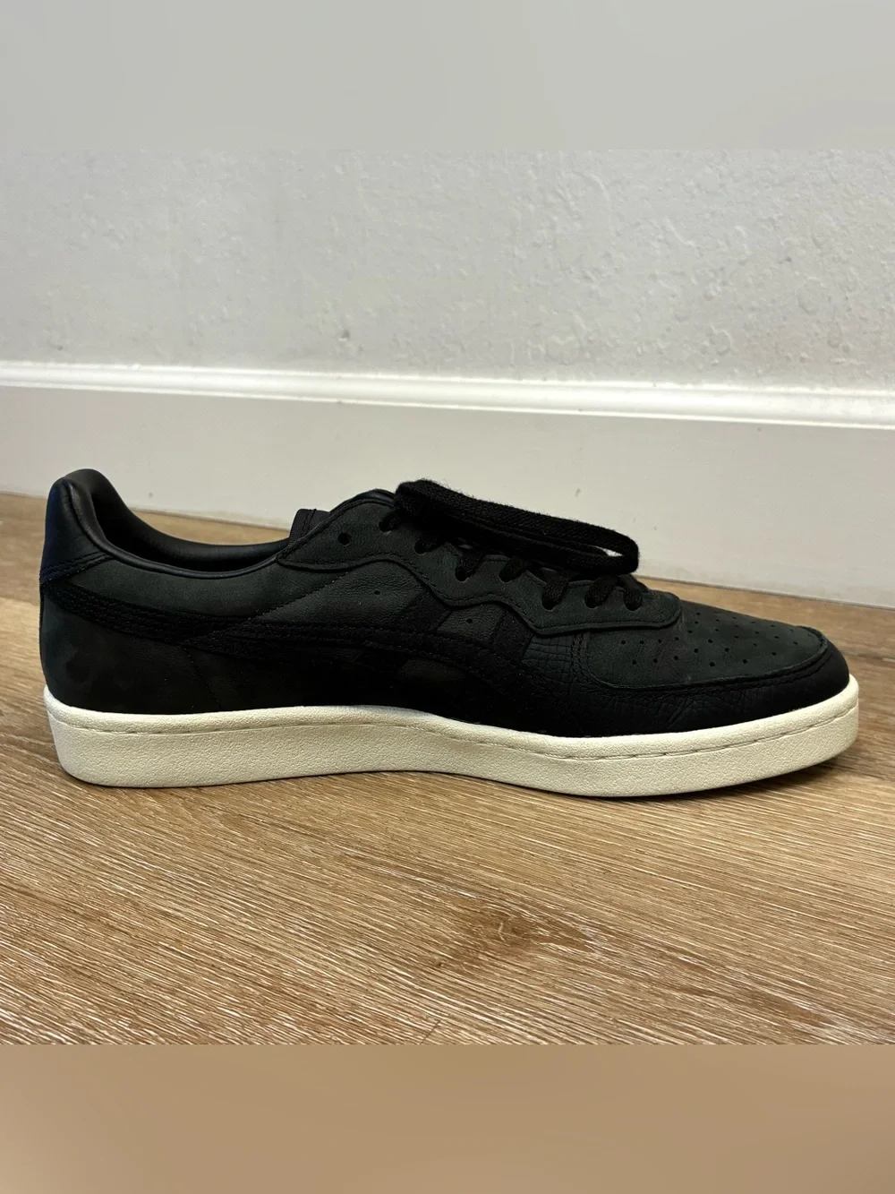 Onitsuka Tiger GSM SD Sneakers In A Black-on-Black Men’s Size US 9 EU 42.5 27cm