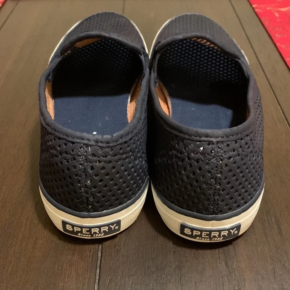 Sperry some wear