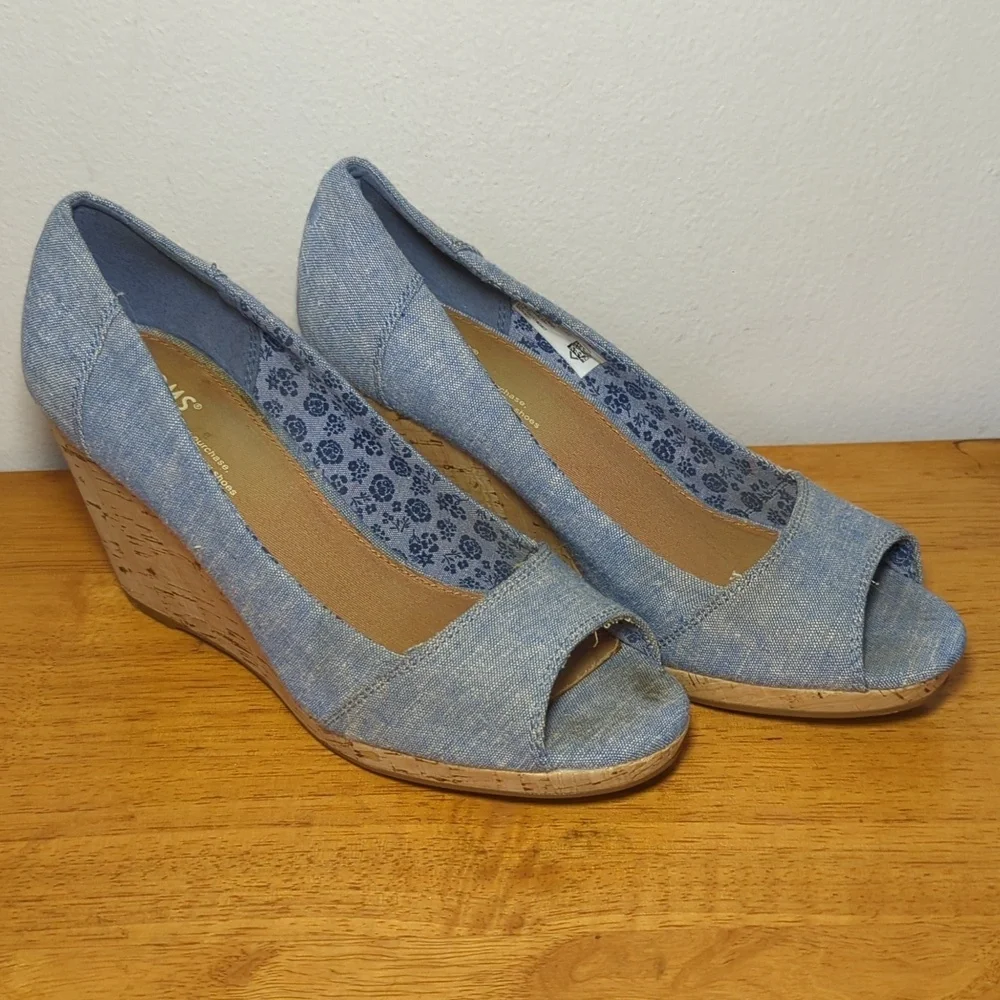 Toms Stella Peep-Toe Wedges Blue Chambray Cork Women's Size 8.5