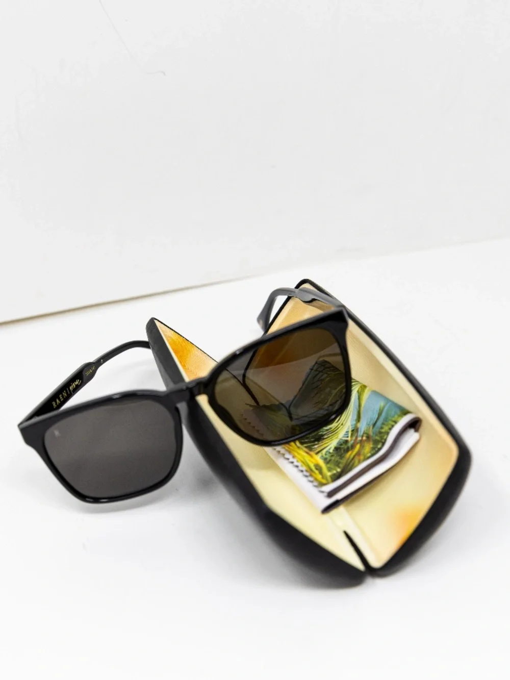 Raen Pierce Tall Square Lenses All Black Frames Sunglasses Accessory