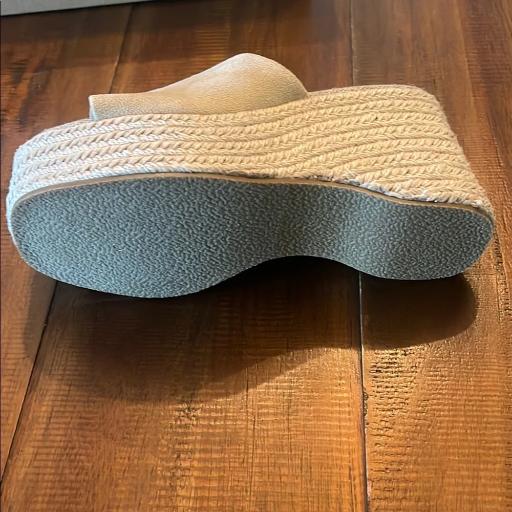 Matisse Coconuts Tan Espadrille Wedge Slide