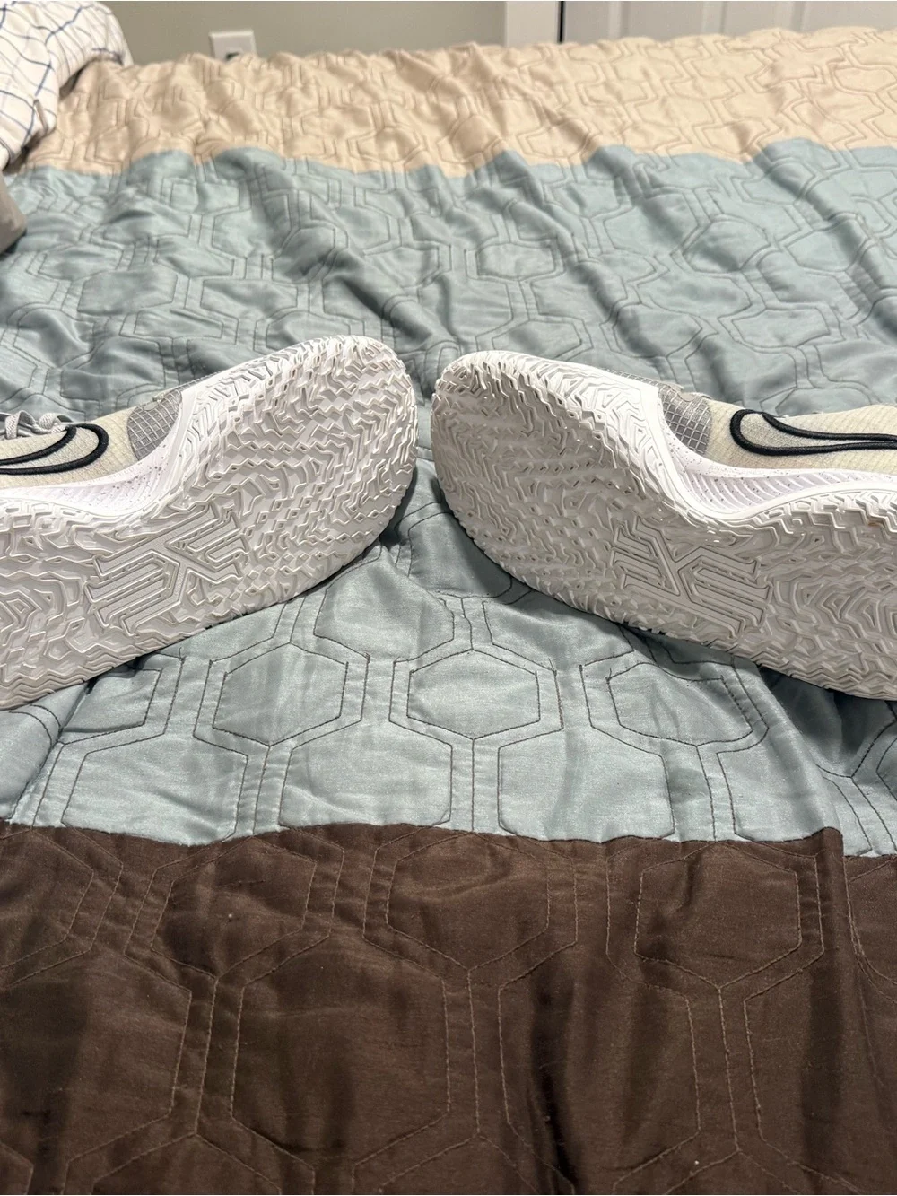 Nike Kyrie 4 Low Wolf Grey TB Promo Mens Size 15 DM5041-002