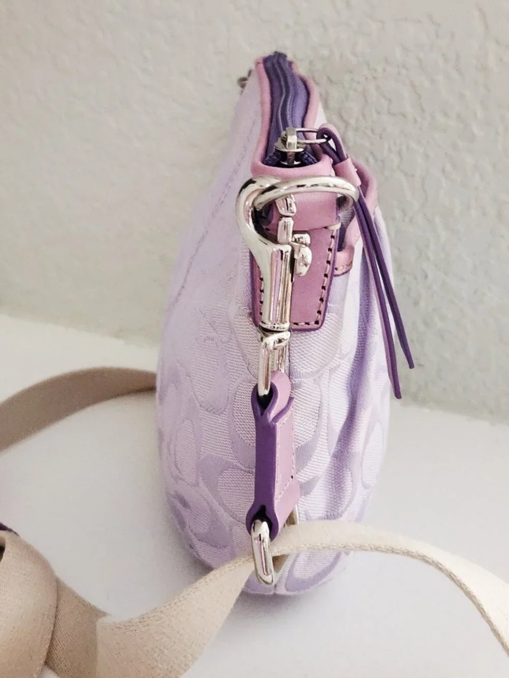 Coach c714 8x8
