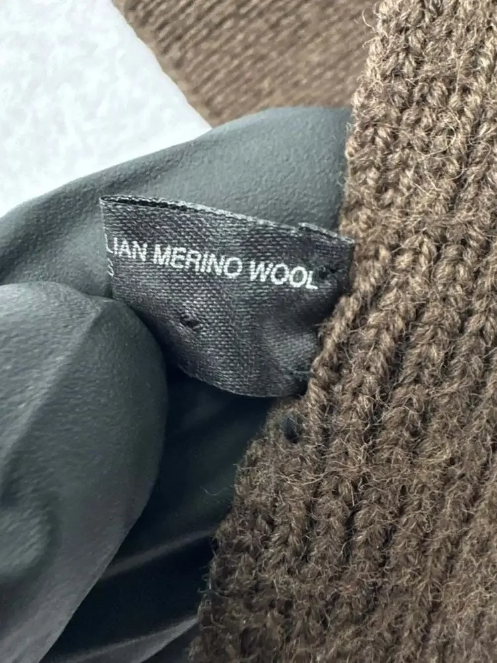 100% Extrafine Italian Merino Wool Ribbed Scarf in Chocolate Brown