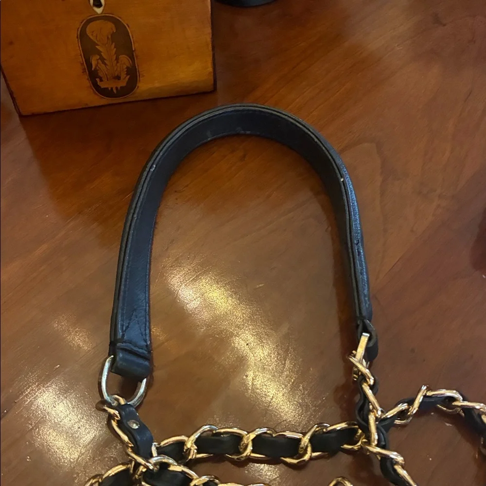 Kelly Wynne items thank clear