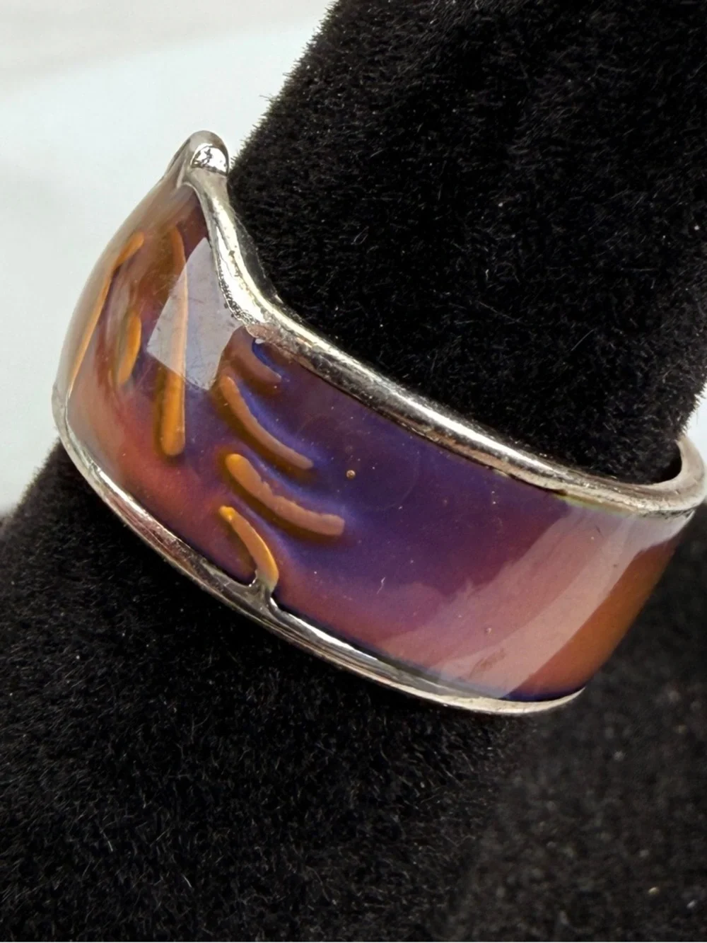 Vintage, silvertone, orange yellow blue green animal horse band ring