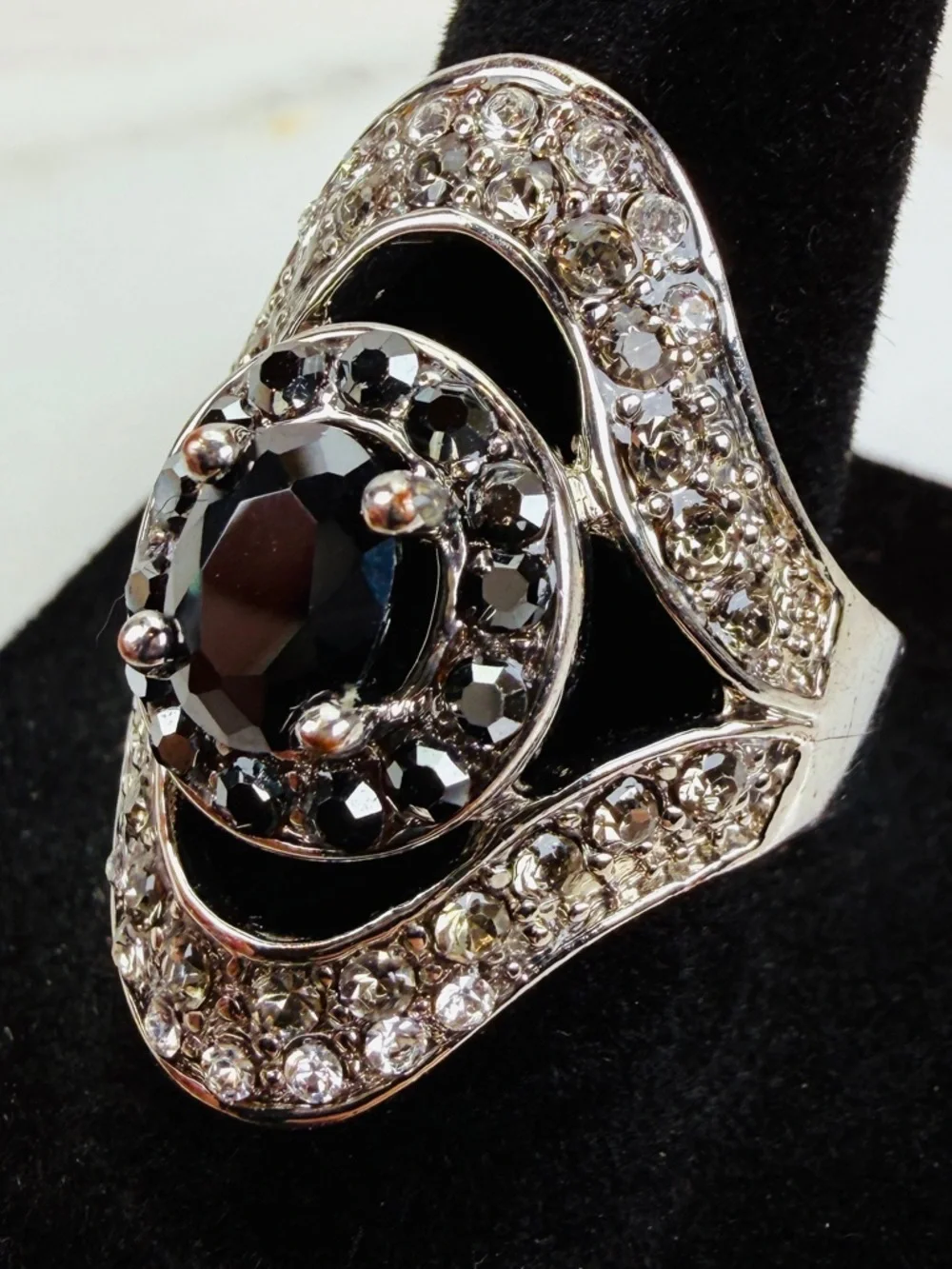 Vintage silvertone, dark and clear bling statement ring