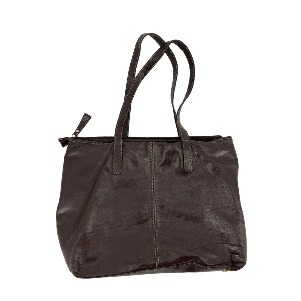 Claudia Firenze front material firenze