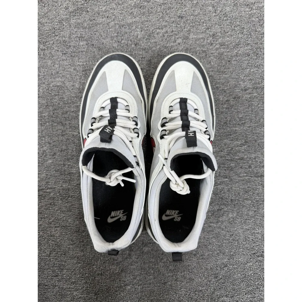 Nike sb nyjah