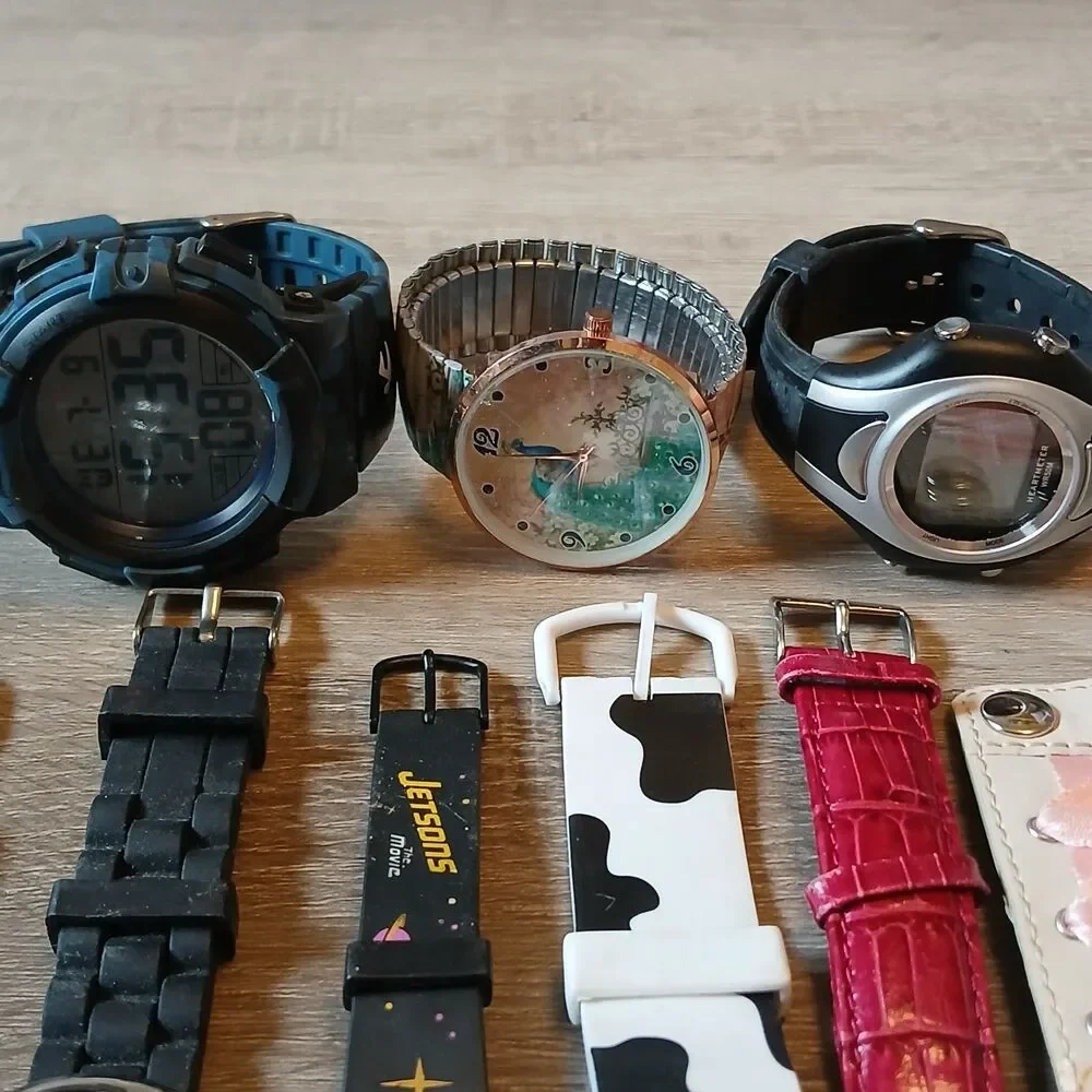 Huge Watch Lot of 25+ Mixed Brands Vintage & Modern Parts/Repair Untested-Box 1