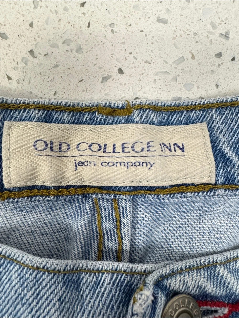 Old College Inn classic straight