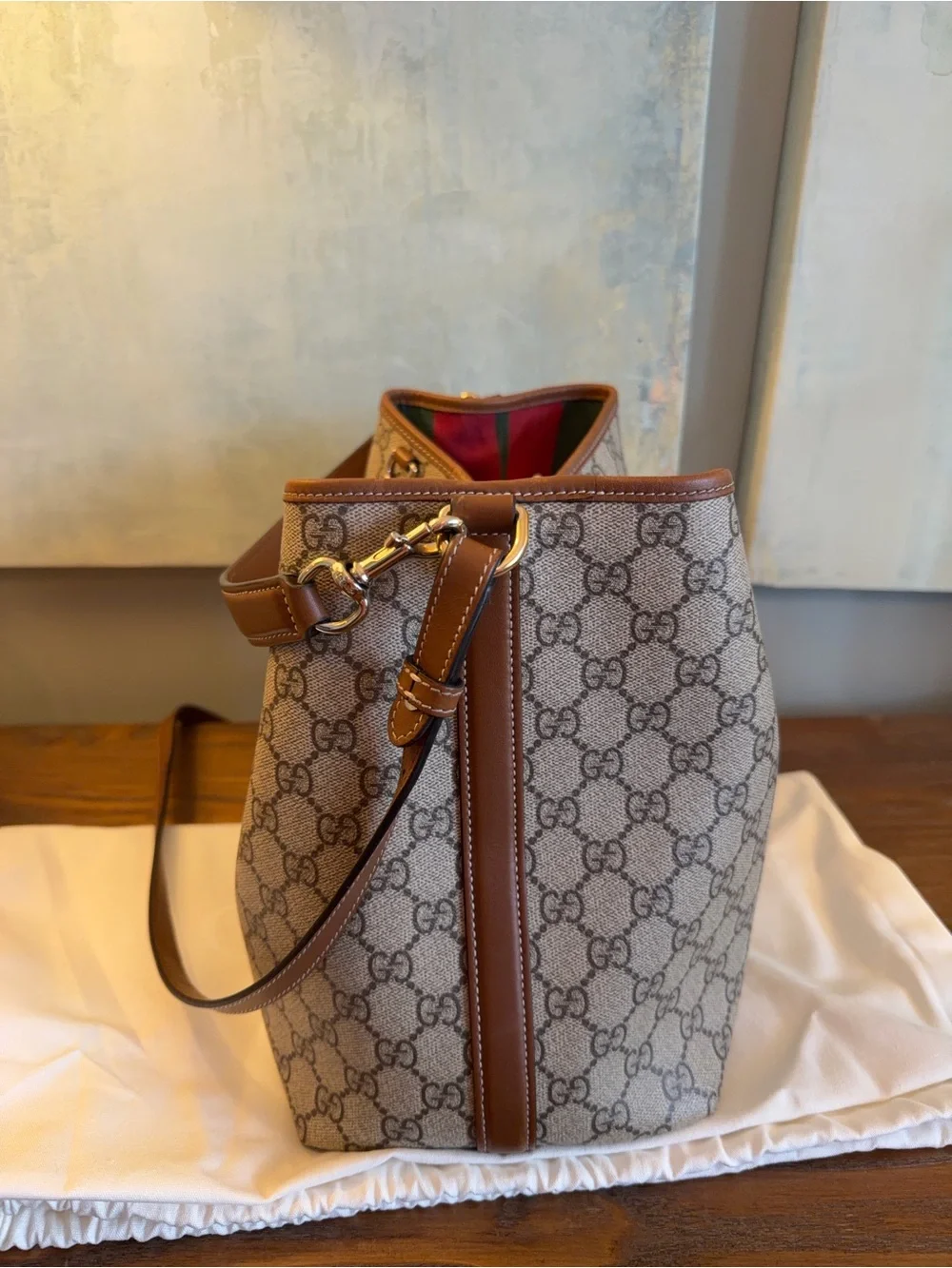 Gucci shoulder bag