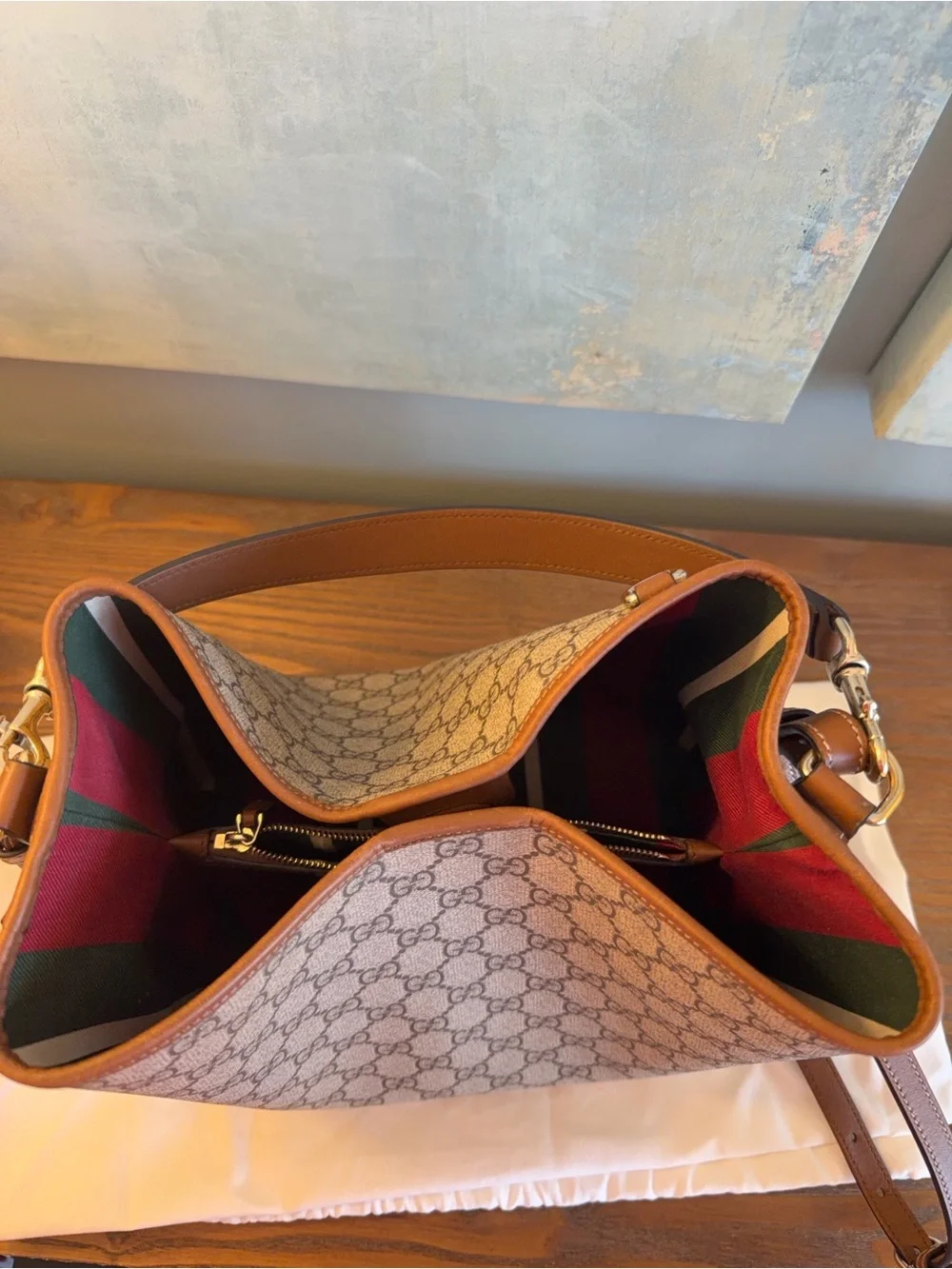 Gucci shoulder bag