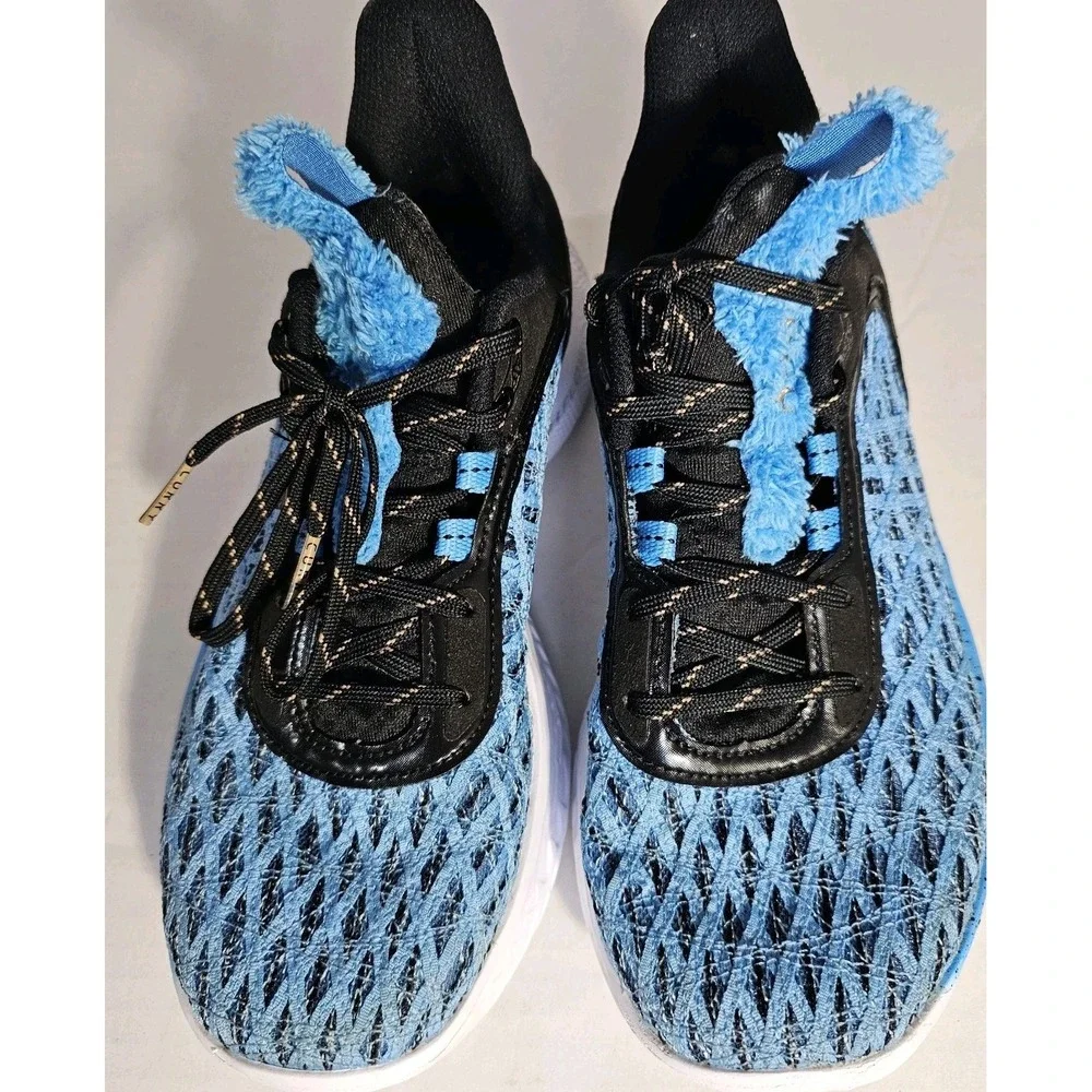 Under Armour product pair