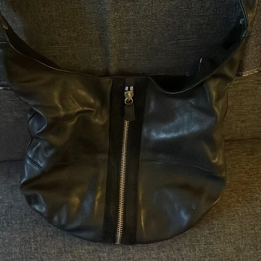 Black leather hobo Alexander wang INSPIRED  -excellent condition adjustable tie