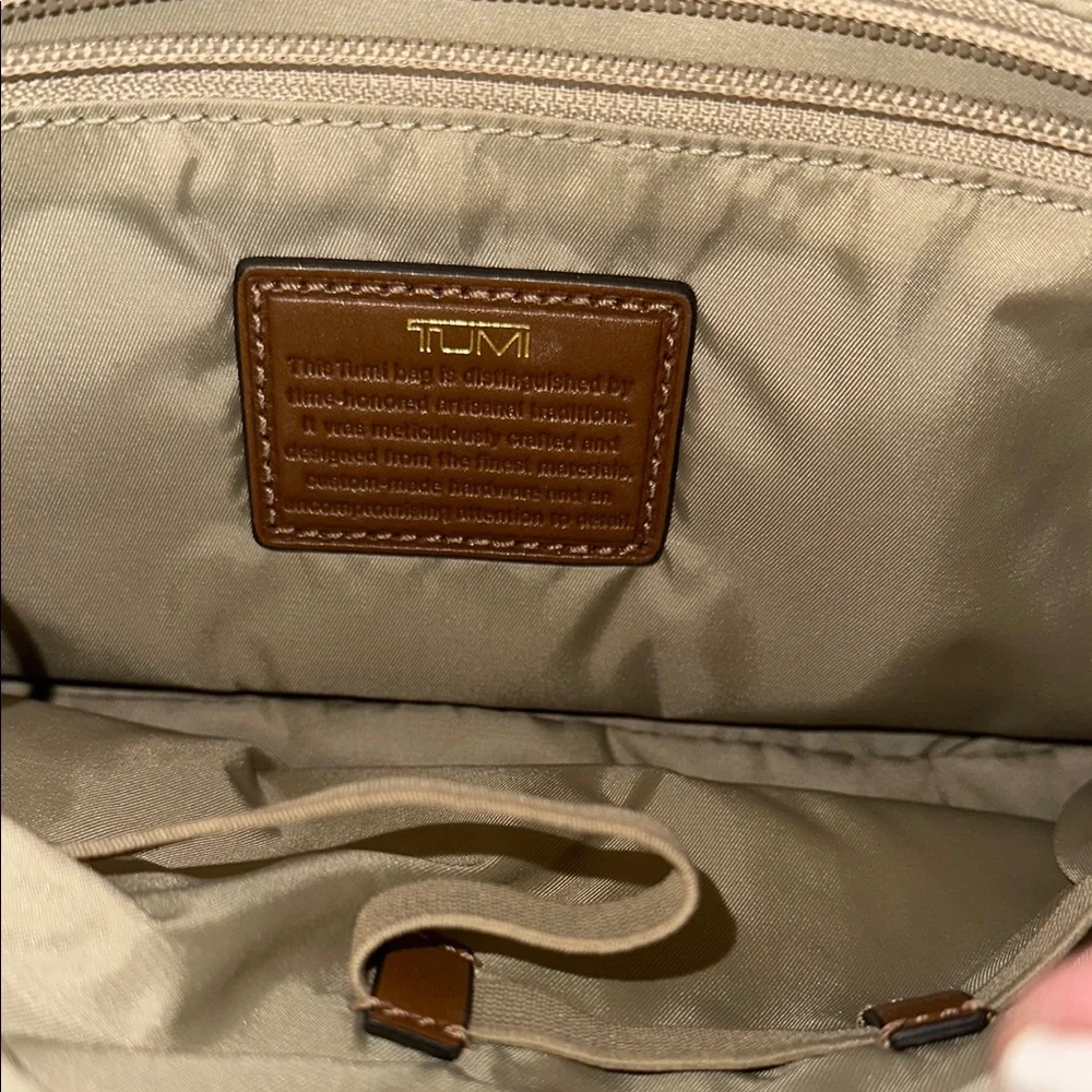 Tumi this cosmetics