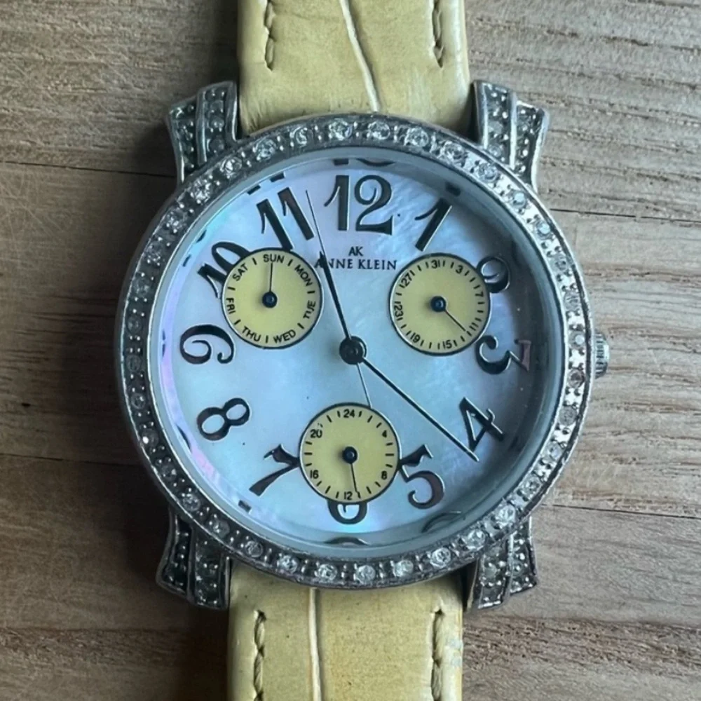 Anne Klein ladies silver tone yellow leather dress watch NEW BATTERY