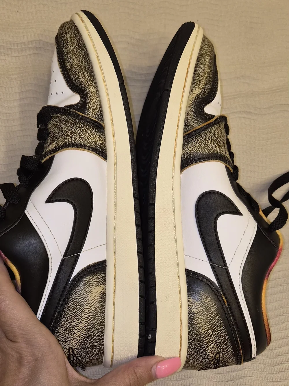 Nike sleek low