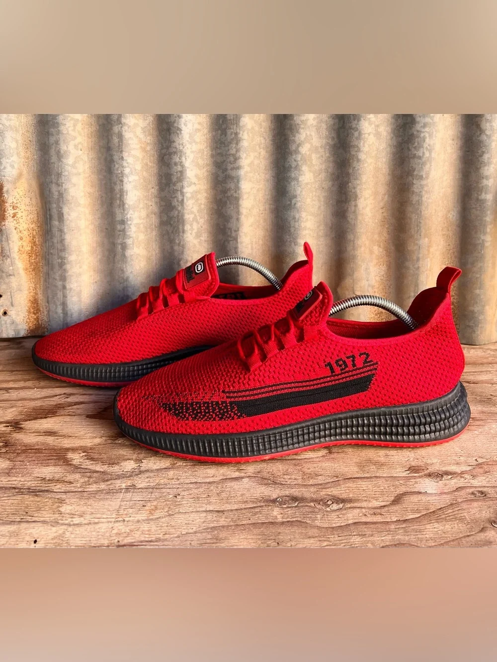 Ecko Unlimited vibrant red