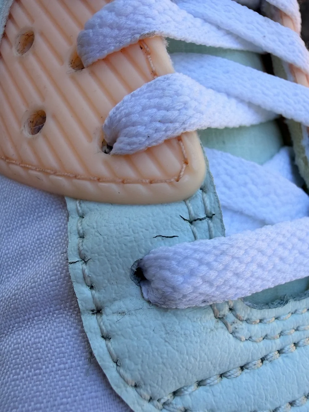 Women’s Nike Air Max 90