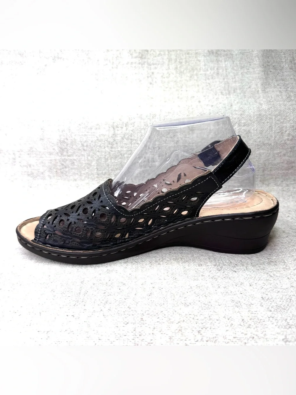 Spring Step Wedge Slingback Sandals black leather size 9/40 peep toe laser cut
