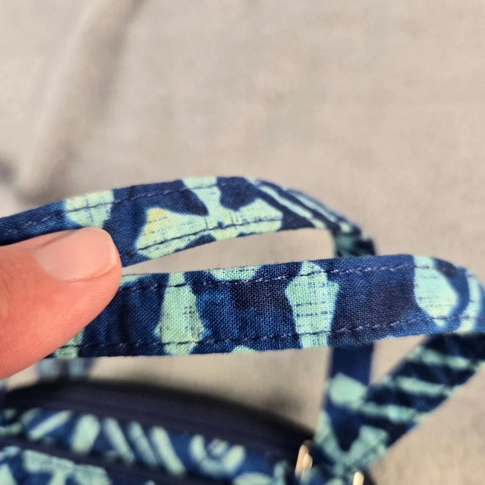 Vera Bradley Blue Quilted Batik Crossbody Bag Small Messenger ID Window