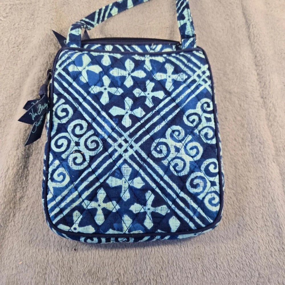 Vera Bradley Blue Quilted Batik Crossbody Bag Small Messenger ID Window